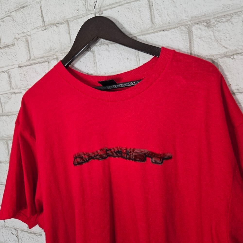 Oakley red short‎ sleeve graphic tee - Picture 8 of 14